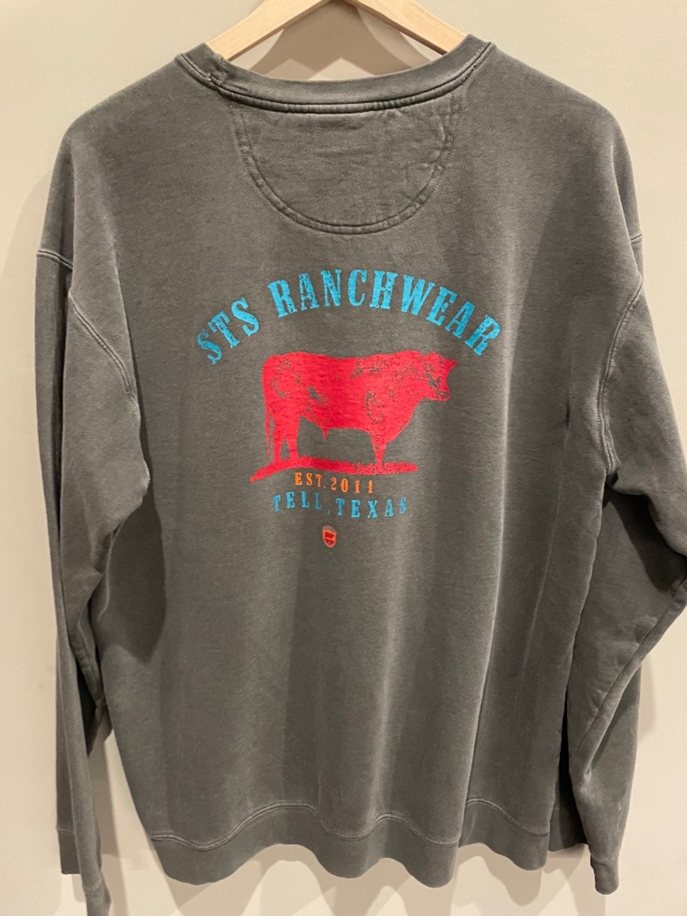 STS RANCHWEAR SWEATSHIRT MENS SIZE LARGE